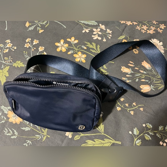 1L belt bag - Picture 1 of 1